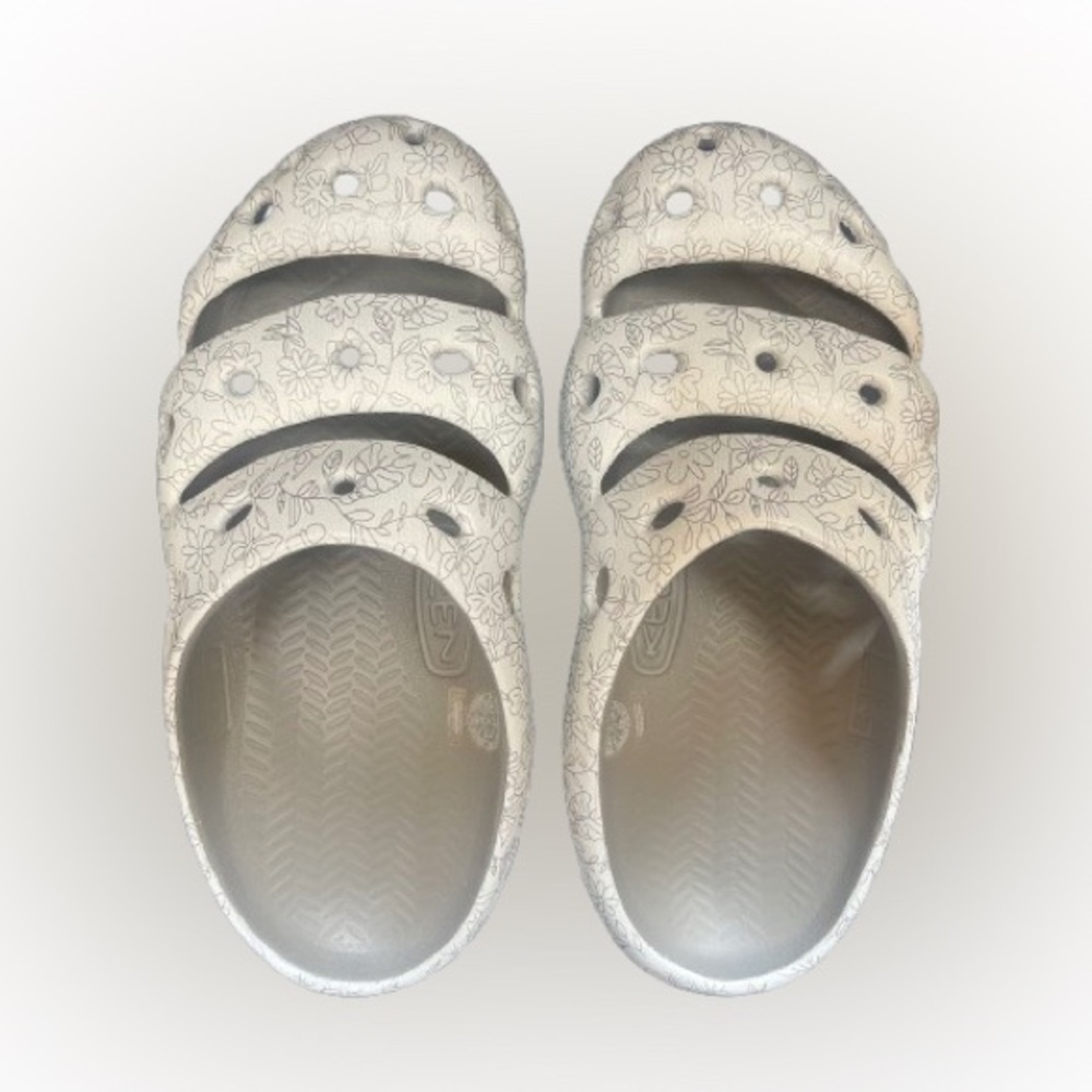 Keen Yogui Arts White & Silver Floral Print Clogs Slip On Women’s US 10 EU 40.5